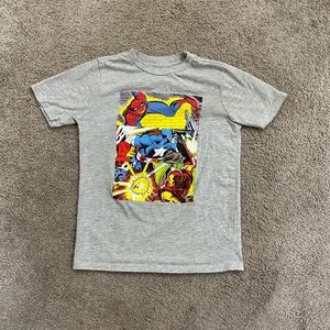 Boys Superhero Avengers Shirt Size small 6/7